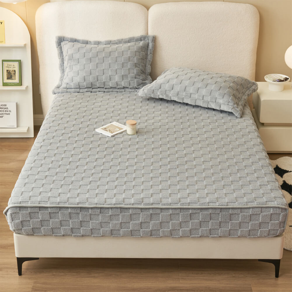 Premium Soft Chequerboard Plush Fitted Sheet Mattress Cover