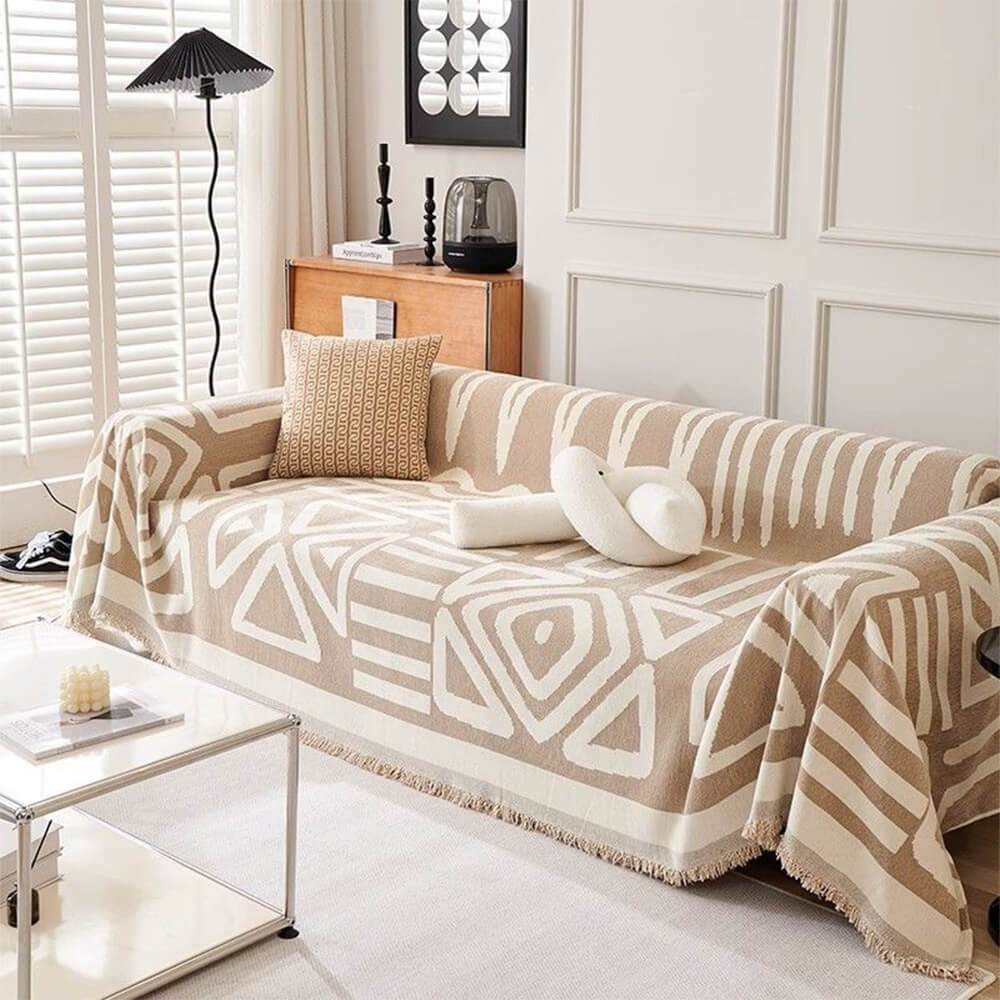 Five-Colour Geometric Couch Cover - Bold Patterns for a Modern Look