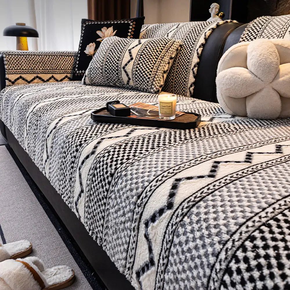 Classic Plaid Plush Scratch-Resistant Comfortable Non-Slip Couch Cover