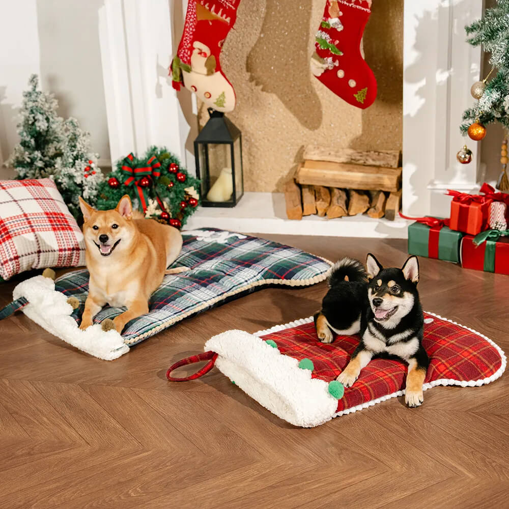 FUNNYFUZZY Christmas Stocking Cozy Pet Sleeping Bag Dog Bed – SantaNap