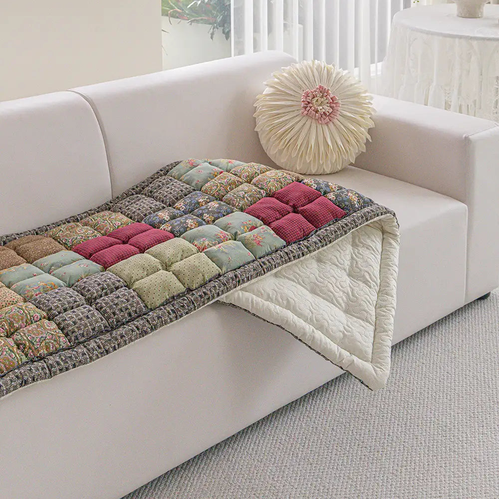 Handmade Vintage Floral Soft Stuffed Pet Mat Non-Slip Couch Cover