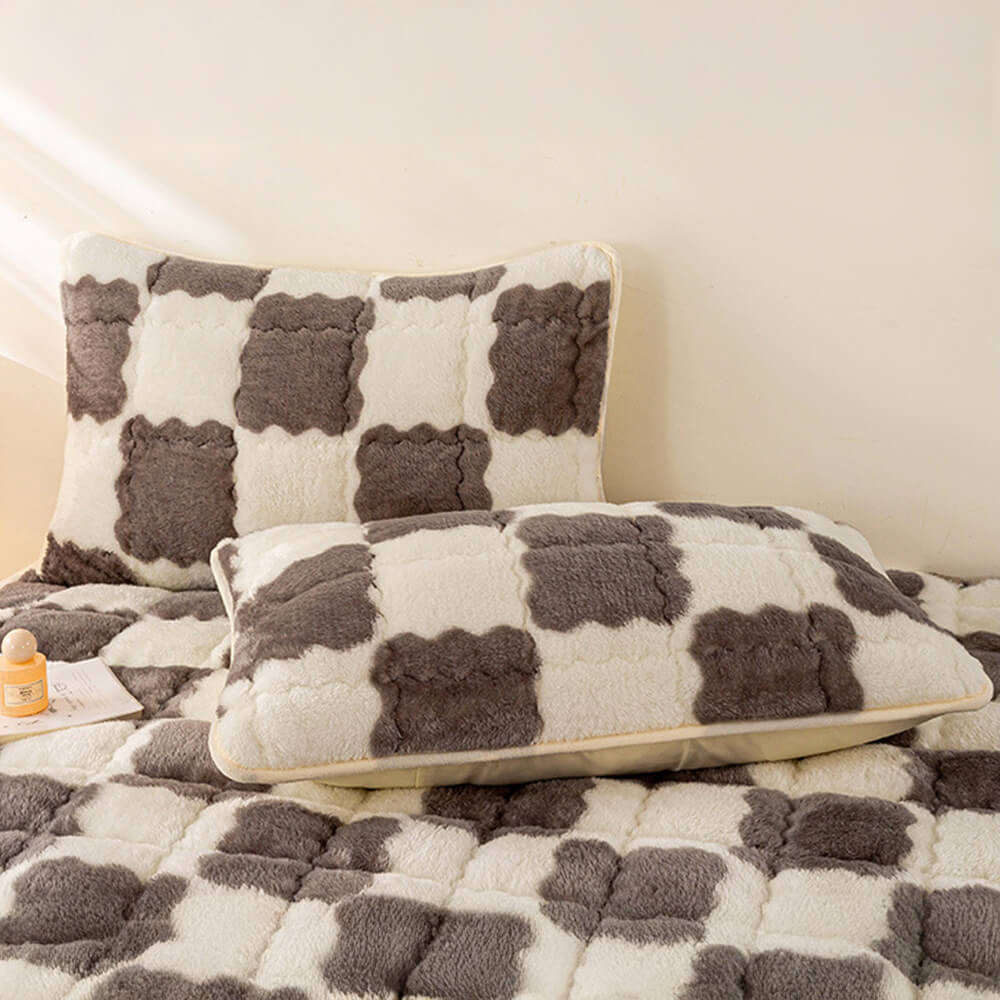 Warm Chequerboard Plush Mattress Topper and Pillowcase