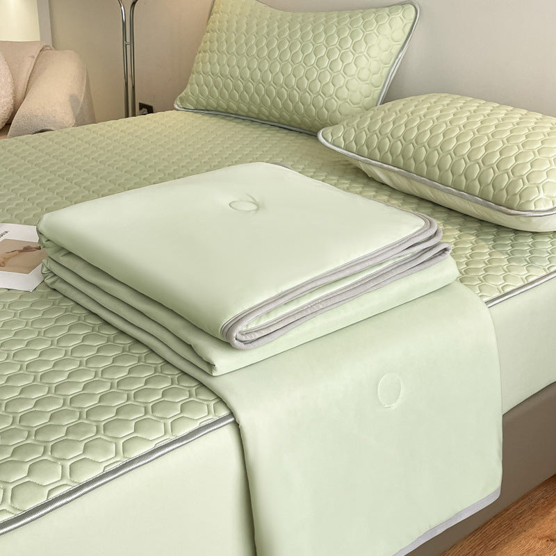 Solid Colour Cooling Breathable Quilted Latex Bed Sheet Set with Mattress Protector