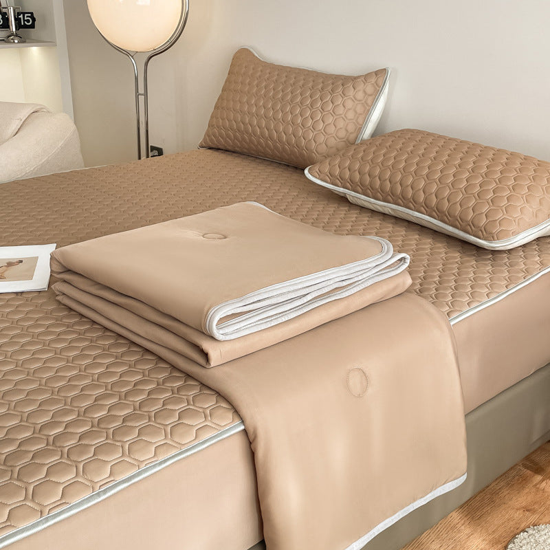 Solid Colour Cooling Breathable Quilted Latex Bed Sheet Set with Mattress Protector