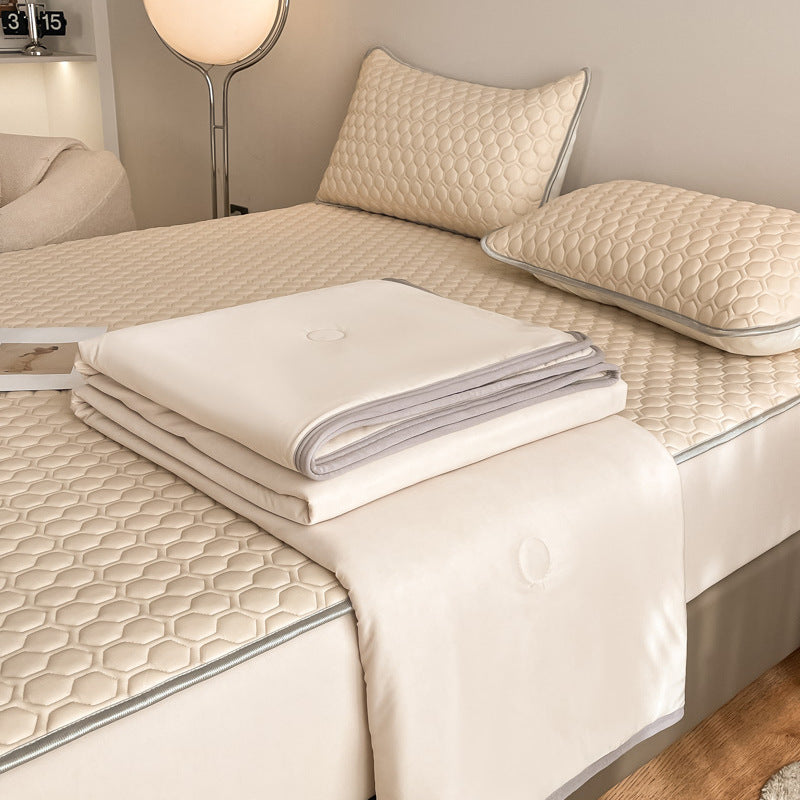 Solid Colour Cooling Breathable Quilted Latex Bed Sheet Set with Mattress Protector