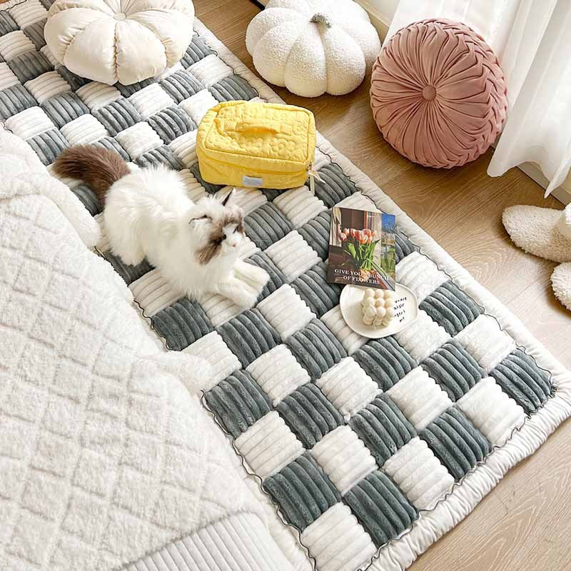 Cream-coloured Large Plaid Square Fuzzy Pet Mat Bed Couch Cover
