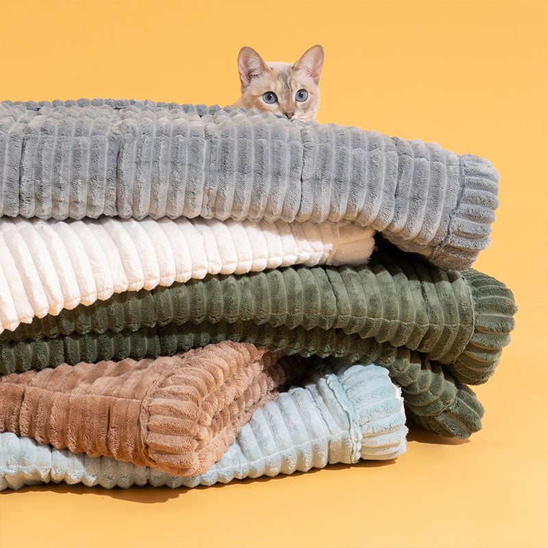 Make Waffle Biscuit Couch Cover – Cosy Soft Flannel & Breathable Pet Mat, Indulge in Tasty Comfort!