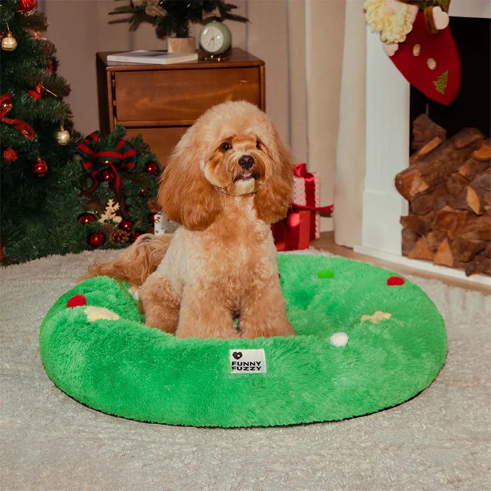 FUNNYFUZZY Christmas Wreath Plush Calming Dog Bed – HolidaySnuggle