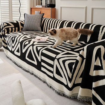 Five-Colour Geometric Couch Cover - Bold Patterns for a Modern Look