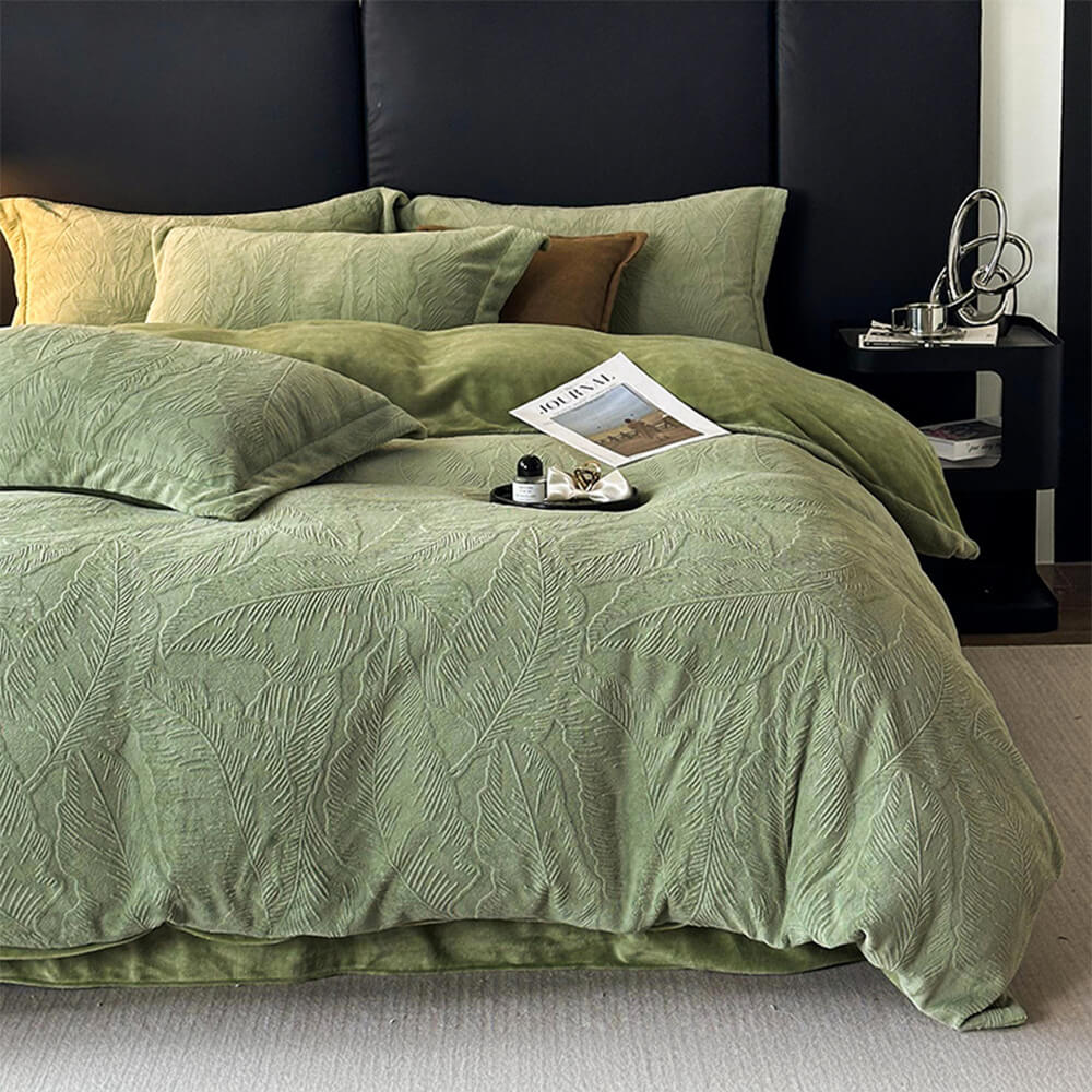 Natural Leaf Embossed Warm Milk Velvet Bed Sheet Set