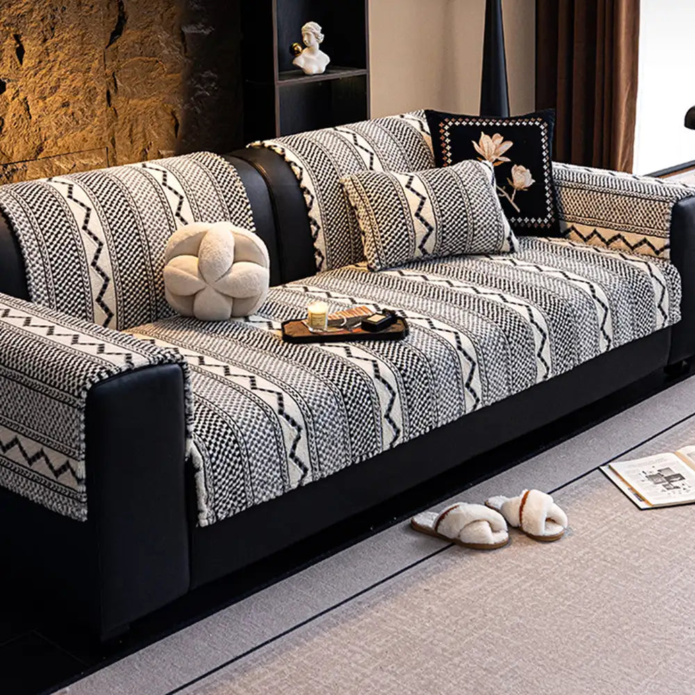 Classic Plaid Plush Scratch-Resistant Comfortable Non-Slip Couch Cover