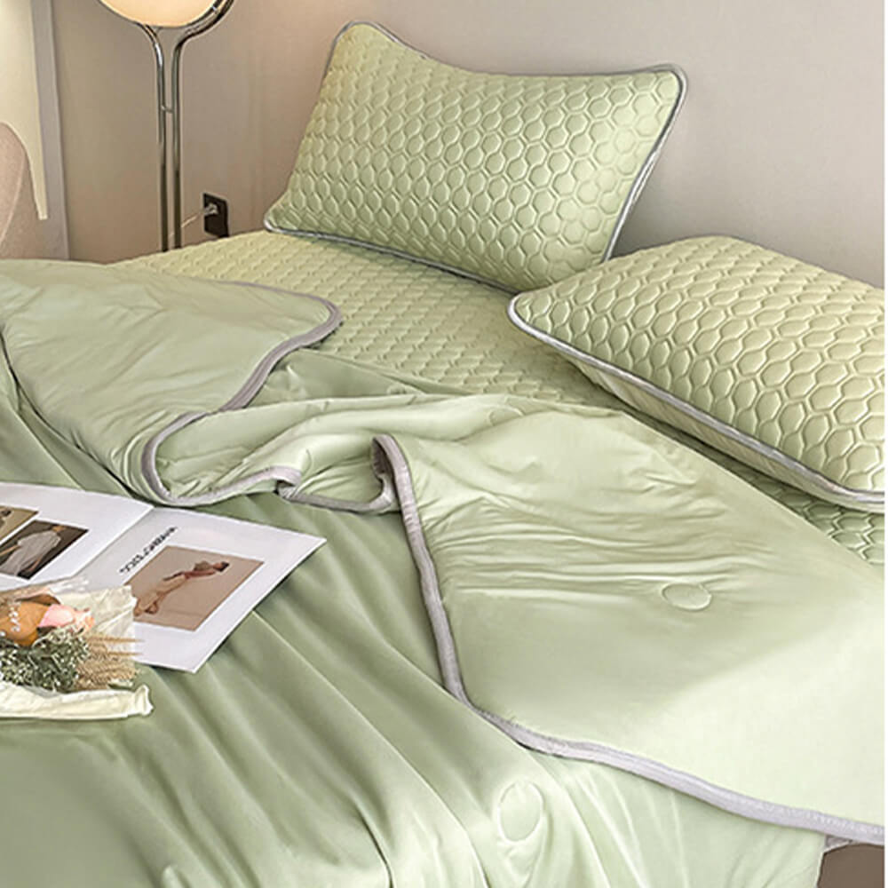 Solid Colour Cooling Breathable Quilted Latex Bed Sheet Set with Mattress Protector