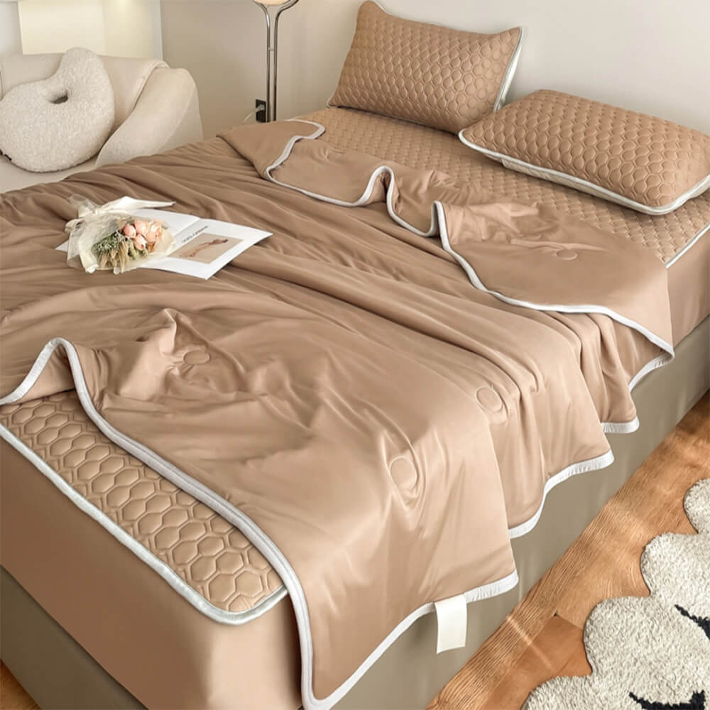 Solid Colour Cooling Breathable Quilted Latex Bed Sheet Set with Mattress Protector