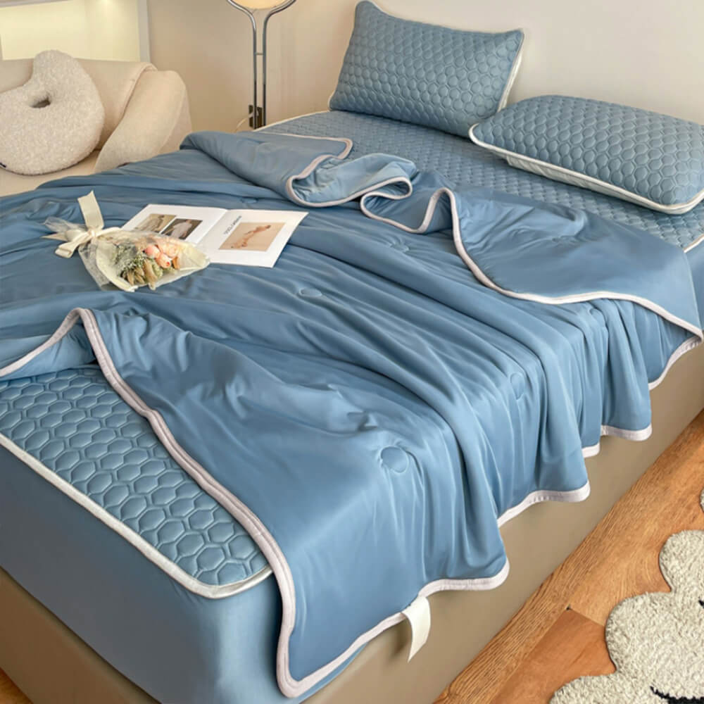 Solid Colour Cooling Breathable Quilted Latex Bed Sheet Set with Mattress Protector
