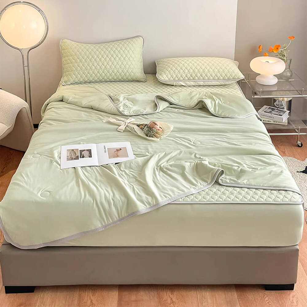 Solid Colour Cooling Breathable Quilted Latex Bed Sheet Set with Mattress Protector