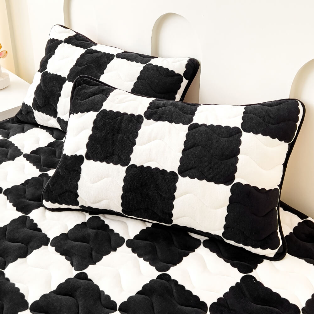 Milk Velvet Chequered Bedding Fitted Sheet Mattress Cover