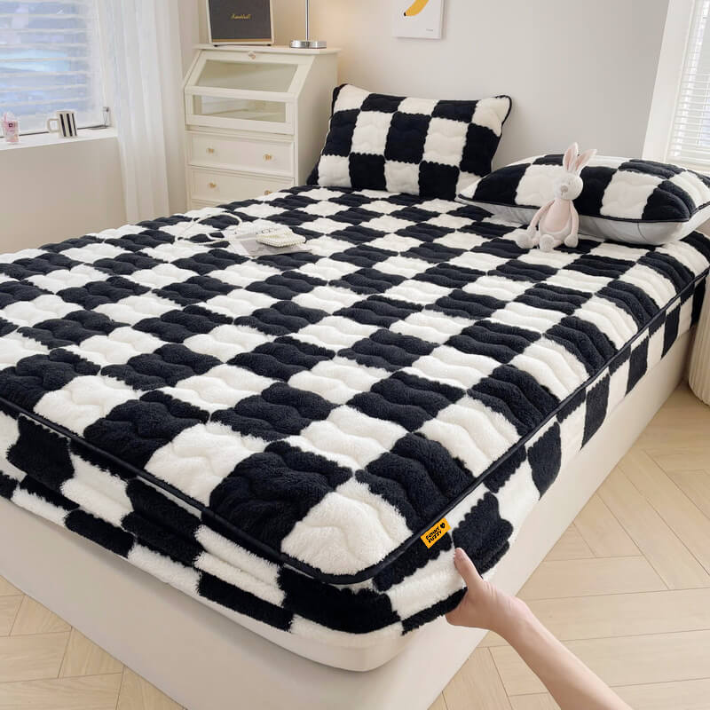 Milk Velvet Chequered Bedding Fitted Sheet Mattress Cover