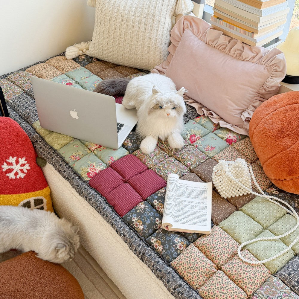 Handmade Vintage Floral Soft Stuffed Pet Mat Non-Slip Couch Cover